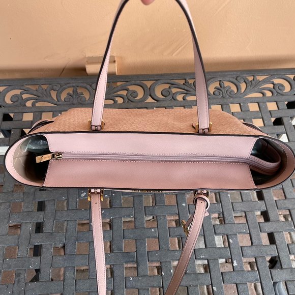 Michael Kors Gilly L Drawstring Tote Bag MK Pink - Picture 5 of 10